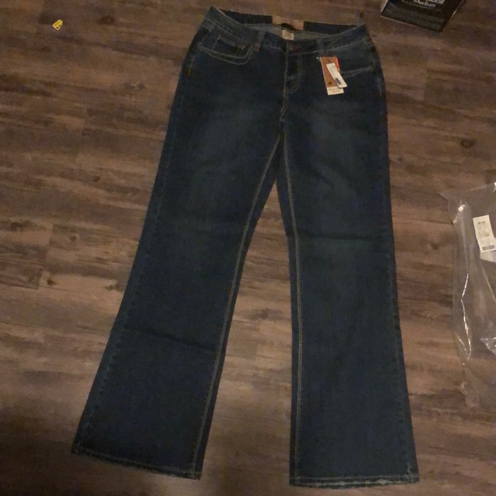 Ladies Ryan Michael jeans ( size 8- inseam 34)